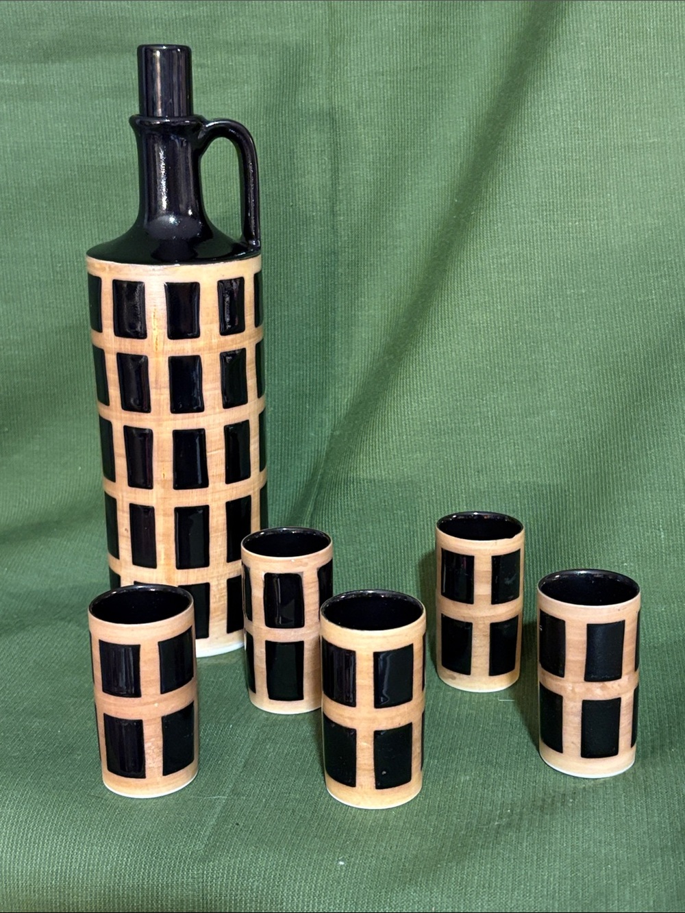 Mid-Century modern Hakusan ceramic sake set designed by Masahiro Mori